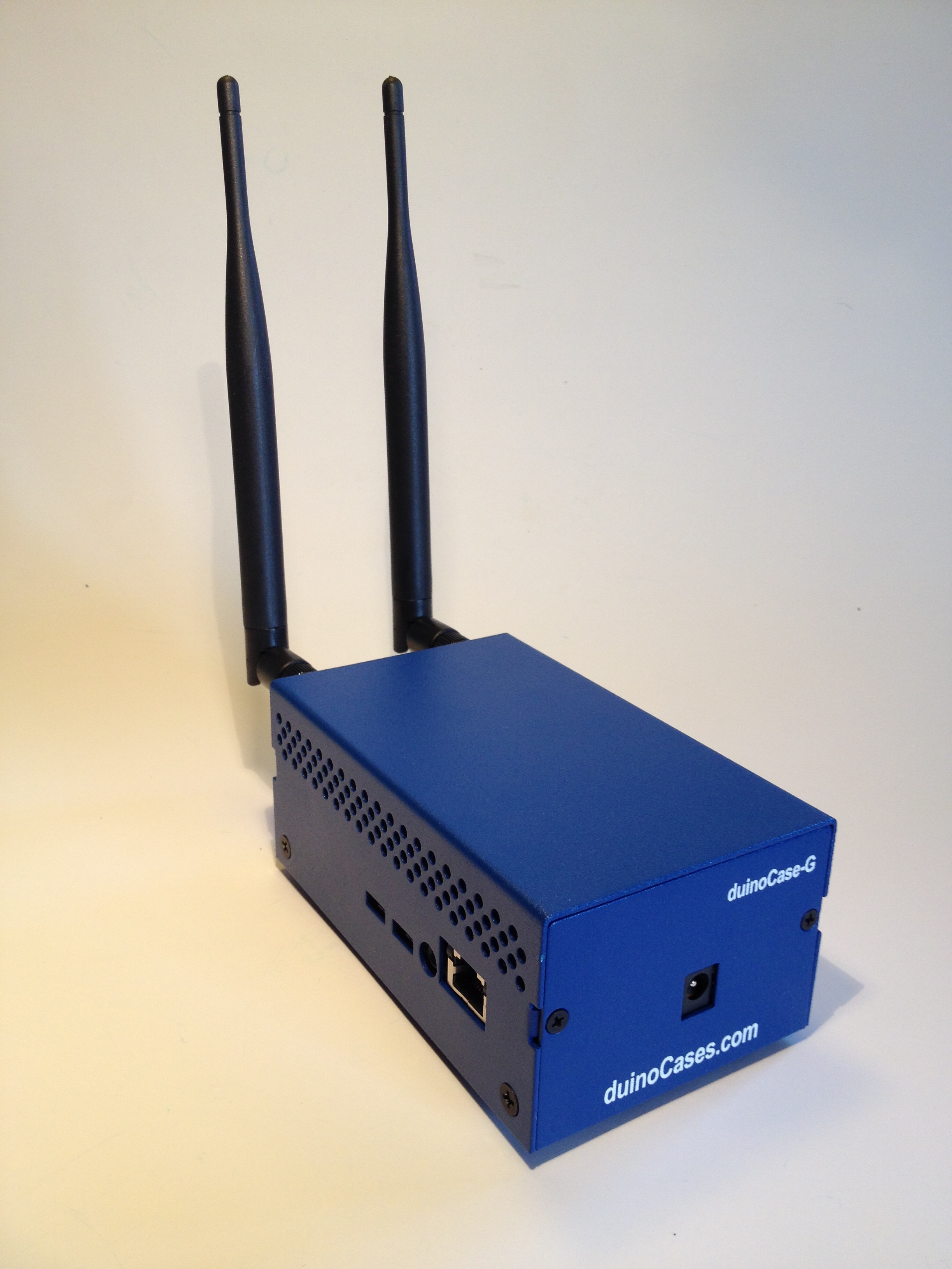 duinocase-g-with-antenna-2